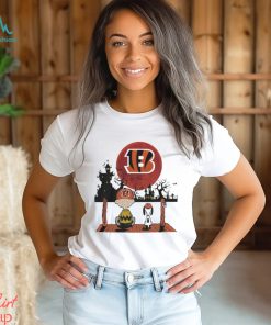 Cincinnati Bengals Charlie Brown And Snoopy Haunted House T Shirt
