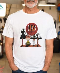 Cincinnati Bengals Charlie Brown And Snoopy Haunted House T Shirt
