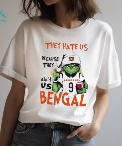 Design CincinnatI bengals grinch Joe burrow they hate us because ain’t us NFL Christmas shirt