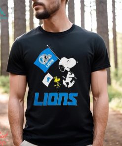 Detroit Lions Flag Helmet Snoopy And Woodstock Tshirt