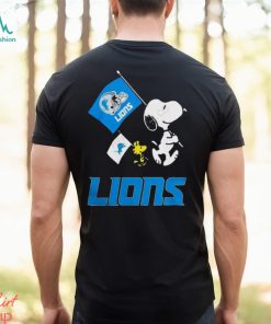 Detroit Lions Flag Helmet Snoopy And Woodstock Tshirt