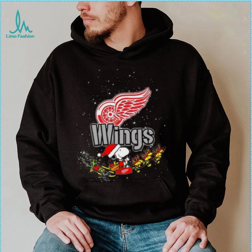 Detroit Red Wings NHL Santa Snoopy and Woodstock Christmas T Shirt Detroit Red Wings NHL Santa Snoopy and Woodstock Christmas T Shirt
