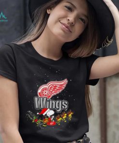 Detroit Red Wings NHL Santa Snoopy and Woodstock Christmas T Shirt, hoodie, sweater, long sleeve and tank top Detroit Red Wings NHL Santa Snoopy and Woodstock Christmas T Shirt