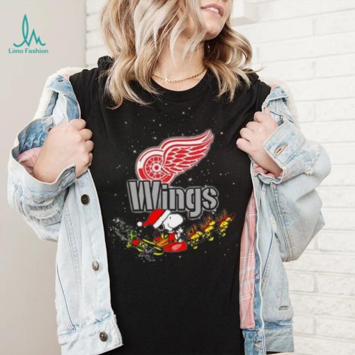 Detroit Red Wings NHL Santa Snoopy and Woodstock Christmas T Shirt