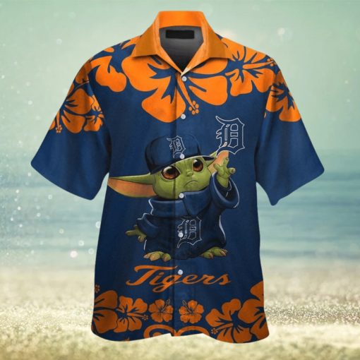 Detroit Tigers Baby Yoda Short Sleeve Button Up Tropical Hawaiian Shirt