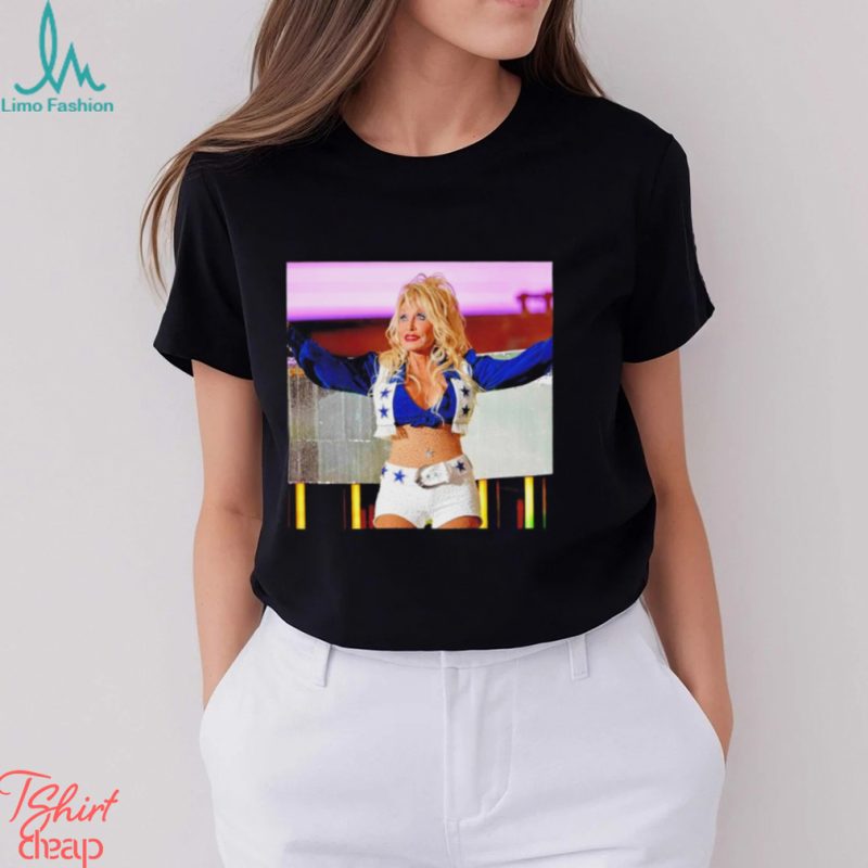 Dolly Parton wears Dallas Cowboys cheerleader uniform photo shirt ...