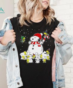 Happy Xmas Snoopy and Woodstock snowman winter cute funny shirt