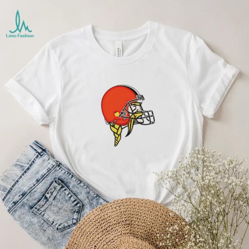 Jay Cuda Minnesota Vikings logo wearing Cleveland Browns logo shirt