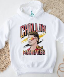 Kansas City Chiefs Patrick Mahomes chillin with Mahomies shirt