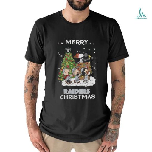 Las Vegas Raiders Snoopy Family Christmas Tree shirt