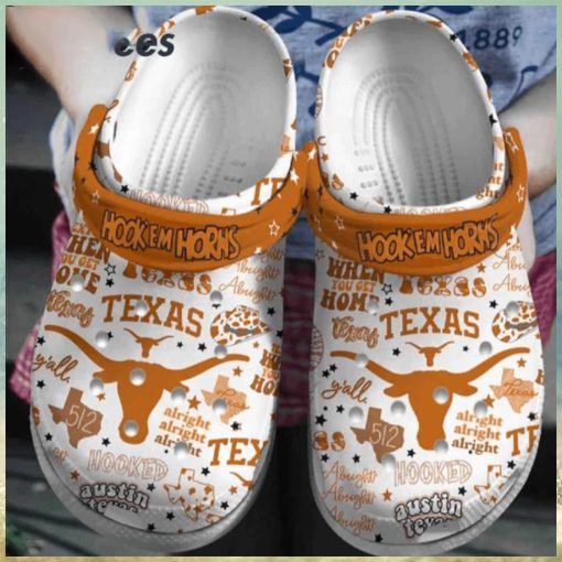 Longhorns Hook’ Em Horns Clogs