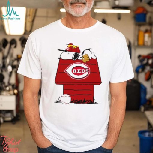 MLB Cincinnati Reds Snoopy Woodstock The Peanuts Movie Baseball T Shirt