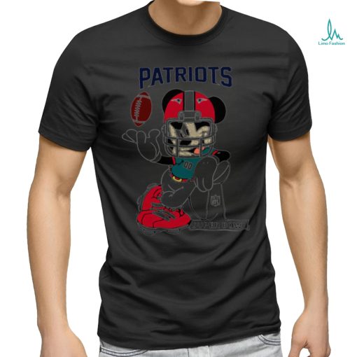 Mickey Mouse player New England Patriots football NFL Super Bowl logo shirt