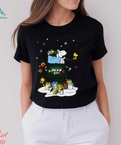 NFL New York Jets Football Team Santa Snoopy Wish You A Merry T Shirt