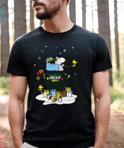 NFL New York Jets Football Team Santa Snoopy Wish You A Merry T Shirt
