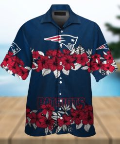 New England Patriots Short Sleeve Button Up Tropical Hawaiian Shirt VER014New England Patriots Short Sleeve Button Up Tropical Hawaiian Shirt VER014