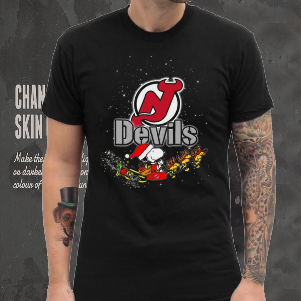 New Jersey Devils NHL Santa Snoopy and Woodstock Christmas T Shirt New Jersey Devils NHL Santa Snoopy and Woodstock Christmas T Shirt