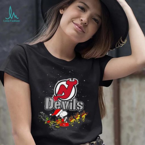 New Jersey Devils NHL Santa Snoopy and Woodstock Christmas T Shirt