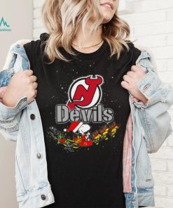 New Jersey Devils NHL Santa Snoopy and Woodstock Christmas T Shirt, hoodie, sweater, long sleeve and tank top New Jersey Devils NHL Santa Snoopy and Woodstock Christmas T Shirt