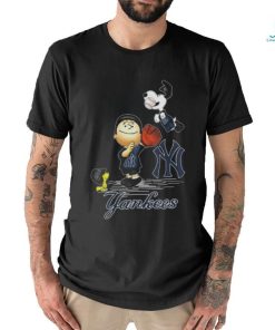 New York Yankees The Peanuts Sport Fans Christmas shirt, hoodie, sweater, long sleeve and tank top New York Yankees The Peanuts Sport Fans Christmas shirt