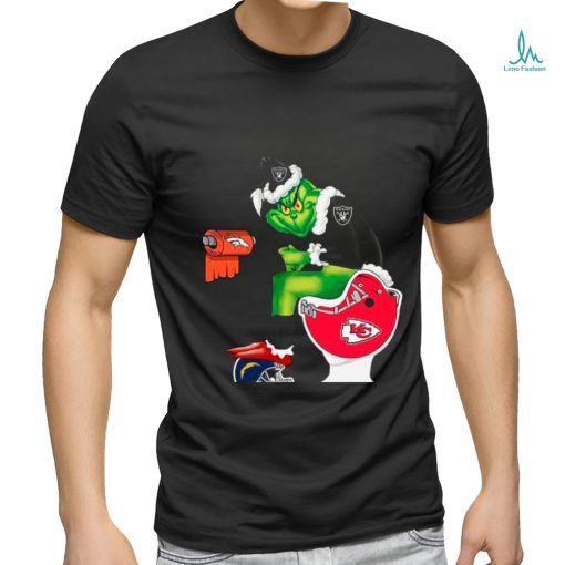 Oakland Raiders Grinch Santa Sitting Kansas City Chiefs Toilet christmas shirt