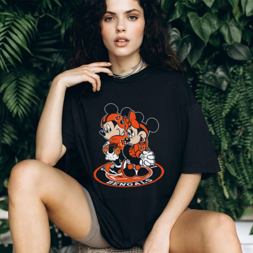 Original Nfl Cincinnati Bengals Mickey And Minnie T shirt Original Nfl Cincinnati Bengals Mickey And Minnie T shirt