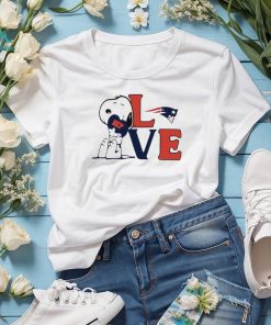 Peanuts Snoopy love New England Patriots shirt