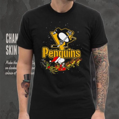 Pittsburgh Penguins NHL Santa Snoopy and Woodstock Christmas T Shirt