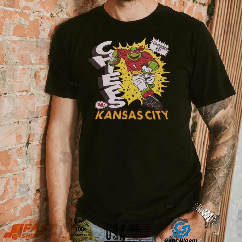 TMNT Raphael x Kansas City Chiefs Retro NFL Nickelodeon T Shirt TMNT Raphael x Kansas City Chiefs Retro NFL Nickelodeon T Shirt