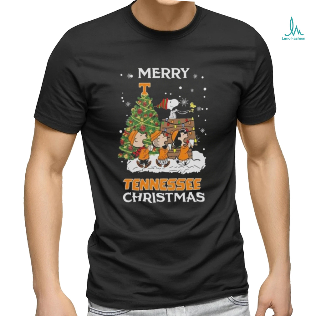 Tennessee Volunteers Snoopy Family Christmas Tree shirt Tennessee Volunteers Snoopy Family Christmas Tree shirt