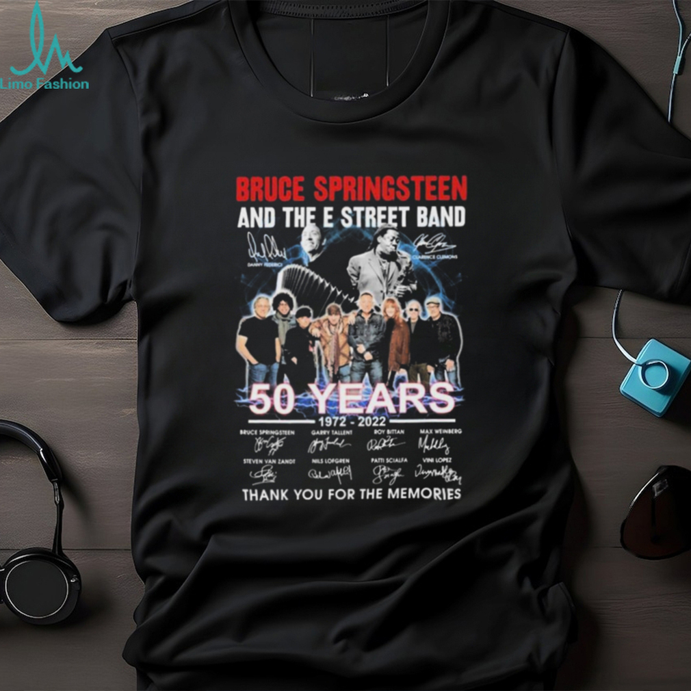 The Bruce Springsteen E Street Band 1972 2022 50 Years Signatures Graphic T Shirt The Bruce Springsteen E Street Band 1972 2022 50 Years Signatures Graphic T Shirt