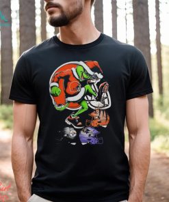 The Grinch Cleveland Browns Stomp On NFL Teams Christmas T Shirt, hoodie, sweater, long sleeve and tank top The Grinch Cleveland Browns Stomp On NFL Teams Christmas T Shirt