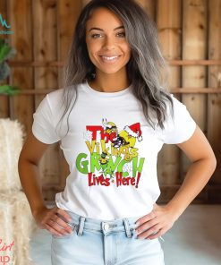 The Minnesota Vikings football Grinch lives here Merry Christmas shirt