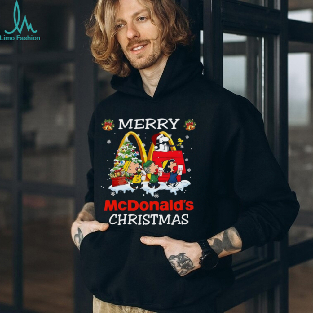 The Peanuts Merry Christmas McDonald’s 2023 T shirt The Peanuts Merry Christmas McDonald’s 2023 T shirt