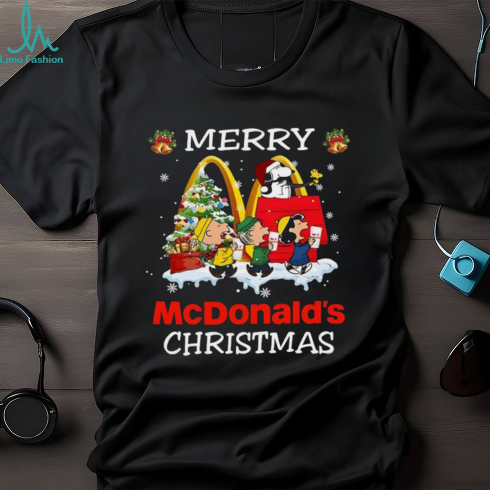 The Peanuts Merry Christmas McDonald’s 2023 T shirt The Peanuts Merry Christmas McDonald’s 2023 T shirt