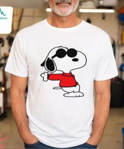 The cool snoppy red sweater Merry Christmas shirt