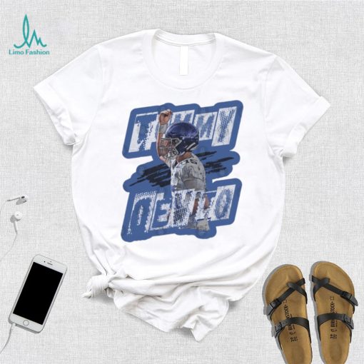 Tommy DeVito New York G Pose Magnet Shirt
