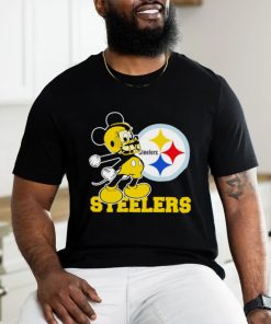 Top mickey Mouse cartoon NFL Pittsburgh Steelers football player helmet logo shirt