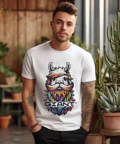 Uncle Studio Beard Alpaca Giant Colorful shirt