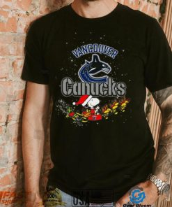Vancouver Canucks NHL Santa Snoopy and Woodstock Christmas T Shirt