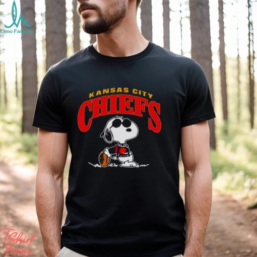 Vintage Snoopy Football Kansas City Chiefs Nfl 2023 T Shirt