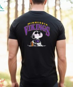 Vintage Snoopy Football Minnesota Vikings Nfl 2023 T shirt