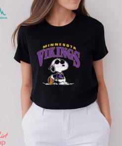Vintage Snoopy Football Minnesota Vikings Nfl 2023 T shirt