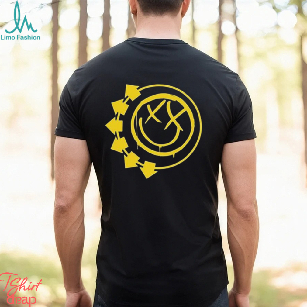 182 World Tour 2024 T Shirt Vintage Blink Shirt Sweatshirt 182 World Tour 2024 T Shirt Vintage Blink Shirt Sweatshirt
