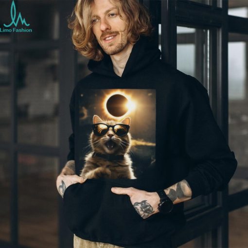 Cat Taking A Selfie with Solar 2024 Eclipse Wearing Glasses T Shirt