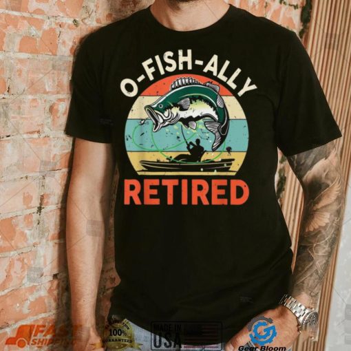 Caterpillar Kayak Fishing Bass Fish Dad Grandpa Fisherman Retired T  shirt