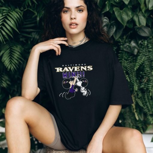 Charlie Snoopy High Five Baltimore Ravens Win Shirt