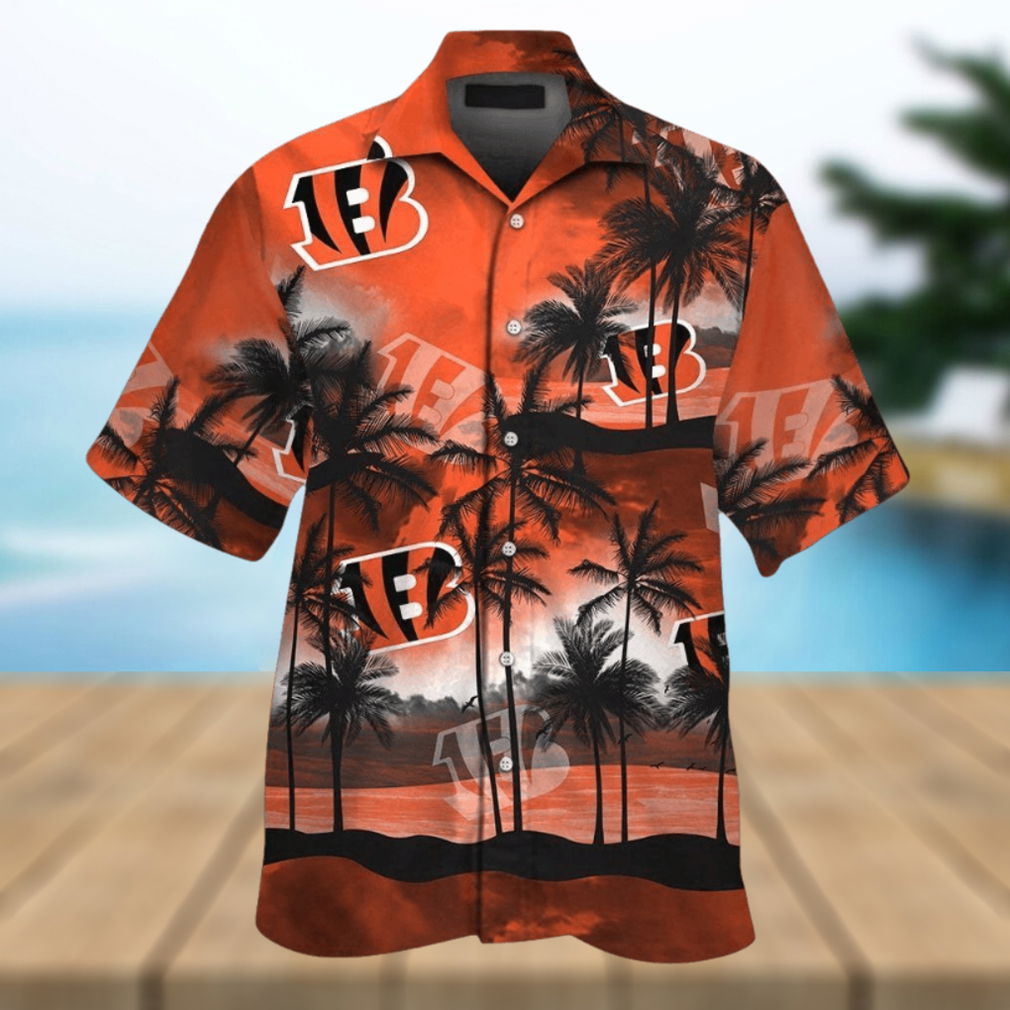Cincinnati Bengals Short Sleeve Button Up Tropical Hawaiian Shirt VER014 Cincinnati Bengals Short Sleeve Button Up Tropical Hawaiian Shirt VER014