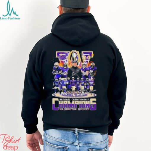 College Football Playoff National Championship 2024 Washington Huskies Team Champions Signatures Unisex T Shirt
