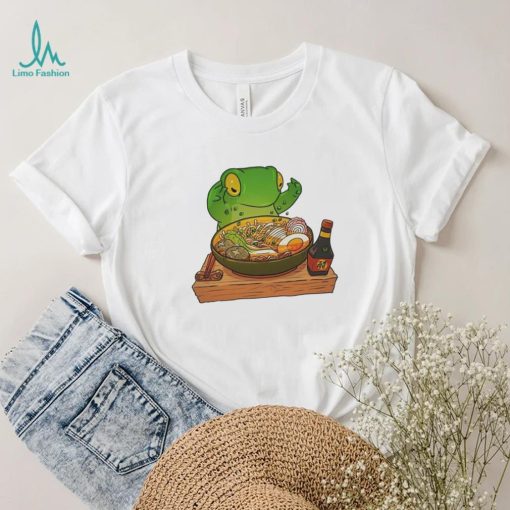 Frog making ramen art shirt